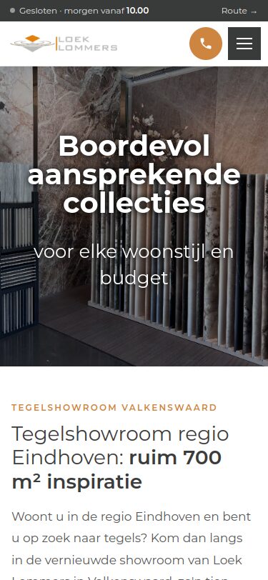 Website van Loek Lommers Tegels op een telefoon