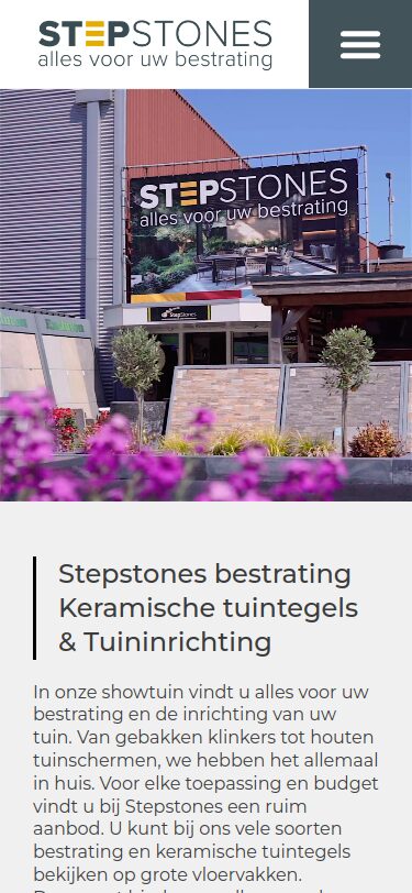 Website van Step Stones op een telefoon