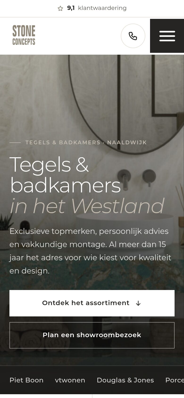 Website van Stone Concepts op een telefoon
