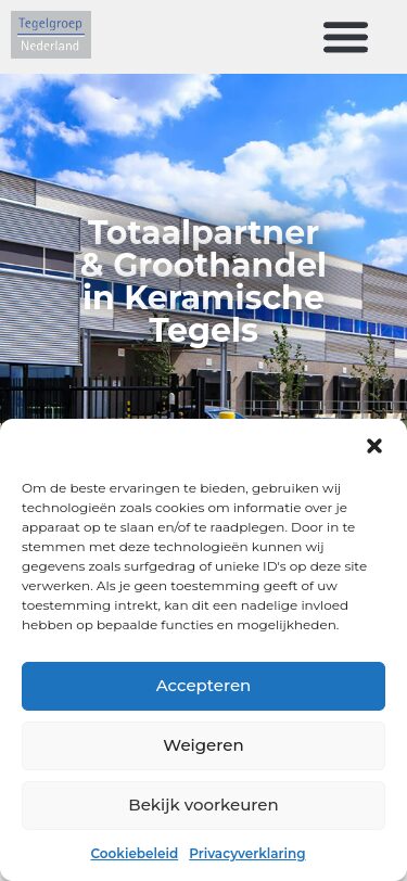 Website van Tegelgroep Nederland op een telefoon